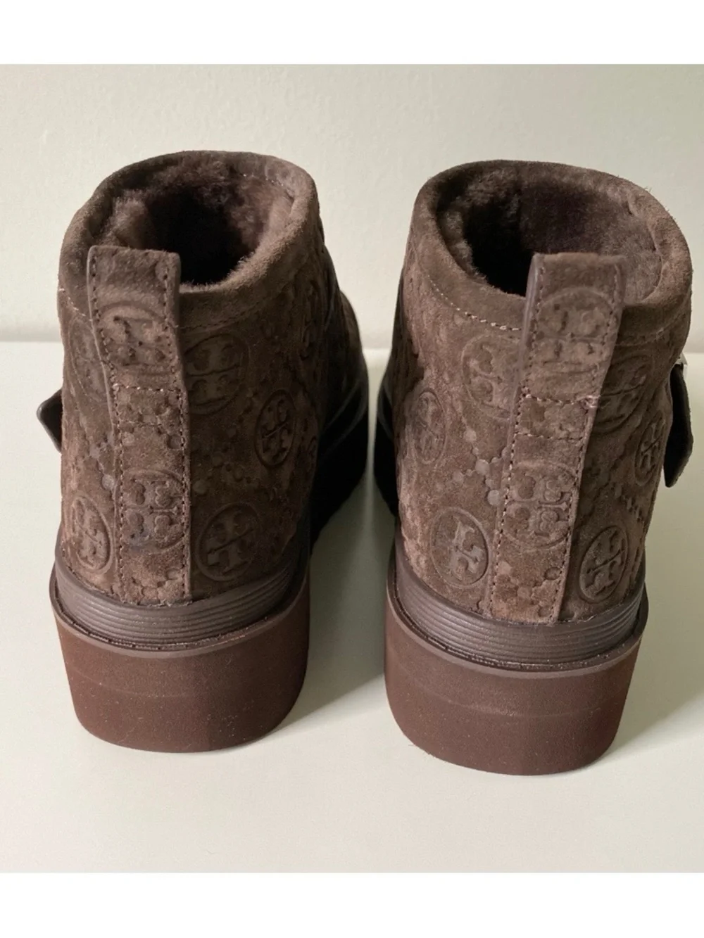 Tory Burch Women’s Mellow Shearling Platform Boots in Dark Cocoa Sz 7.5